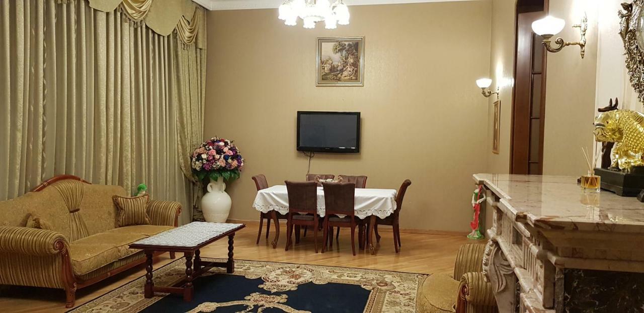 Gulluoglu Royal Suite Luxury Apartment Baku Exterior photo
